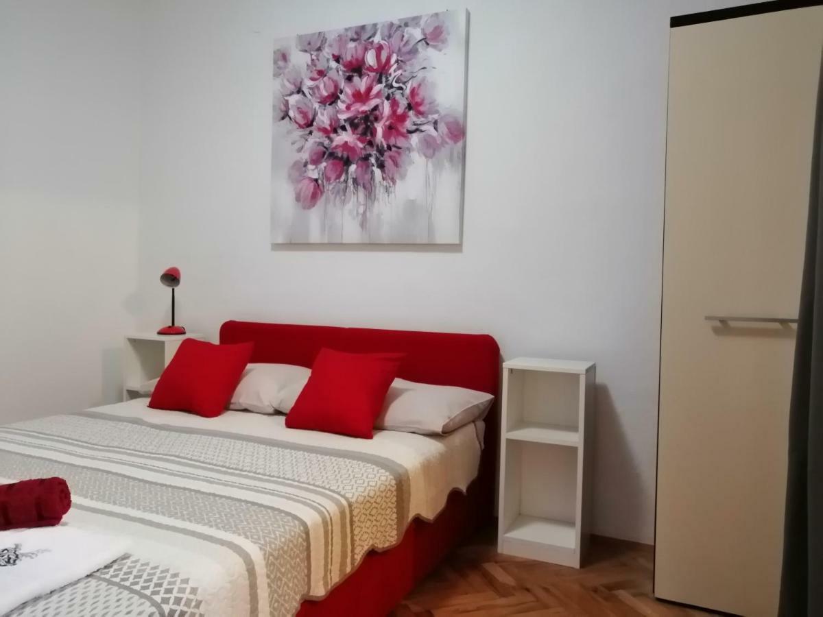 Apartmani Korina Стариград-Пакленица Экстерьер фото