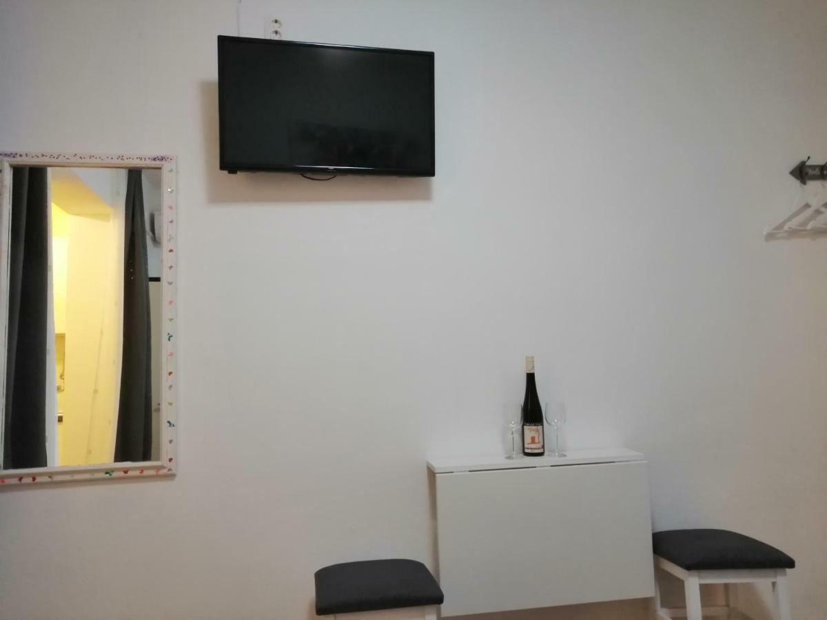 Apartmani Korina Стариград-Пакленица Экстерьер фото