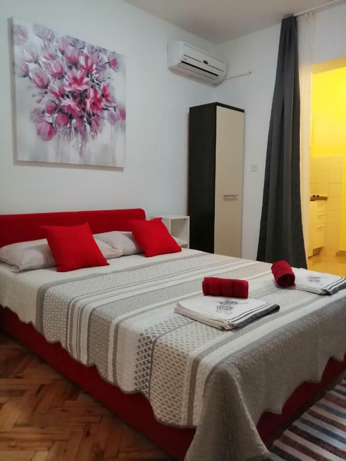 Apartmani Korina Стариград-Пакленица Экстерьер фото